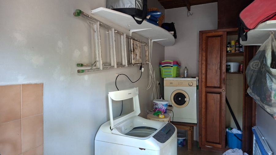 5 Bedroom Property for Sale in Blue Bend Eastern Cape